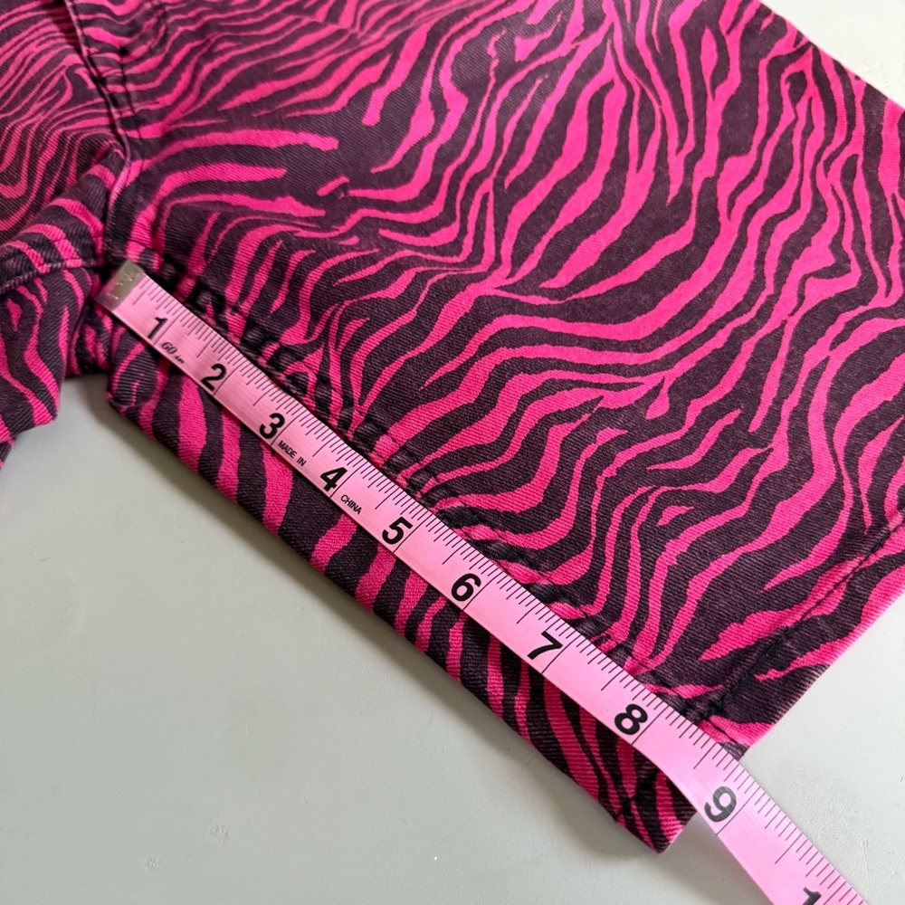 ASOS Pink Zebra print pattern Jean shorts denim slim stretch mens 30 small - Picture 7 of 13
